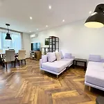 Red Square Apartment *