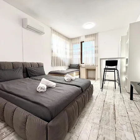 Red Square Residence Varna