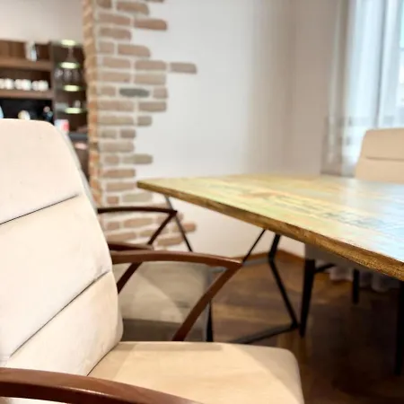 Red Square Apartment *