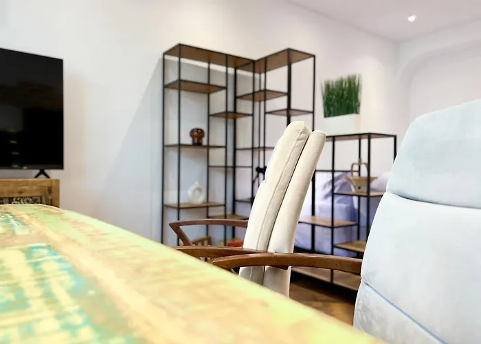 Red Square Residence וארנה