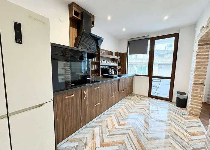 Red Square Residence וארנה