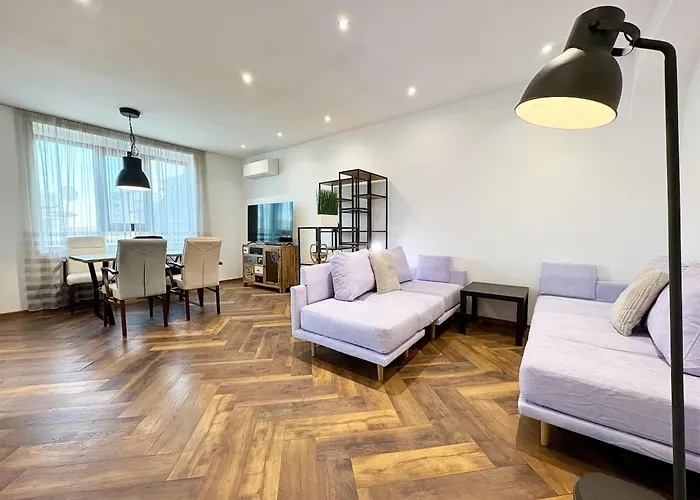 Red Square Apartment *